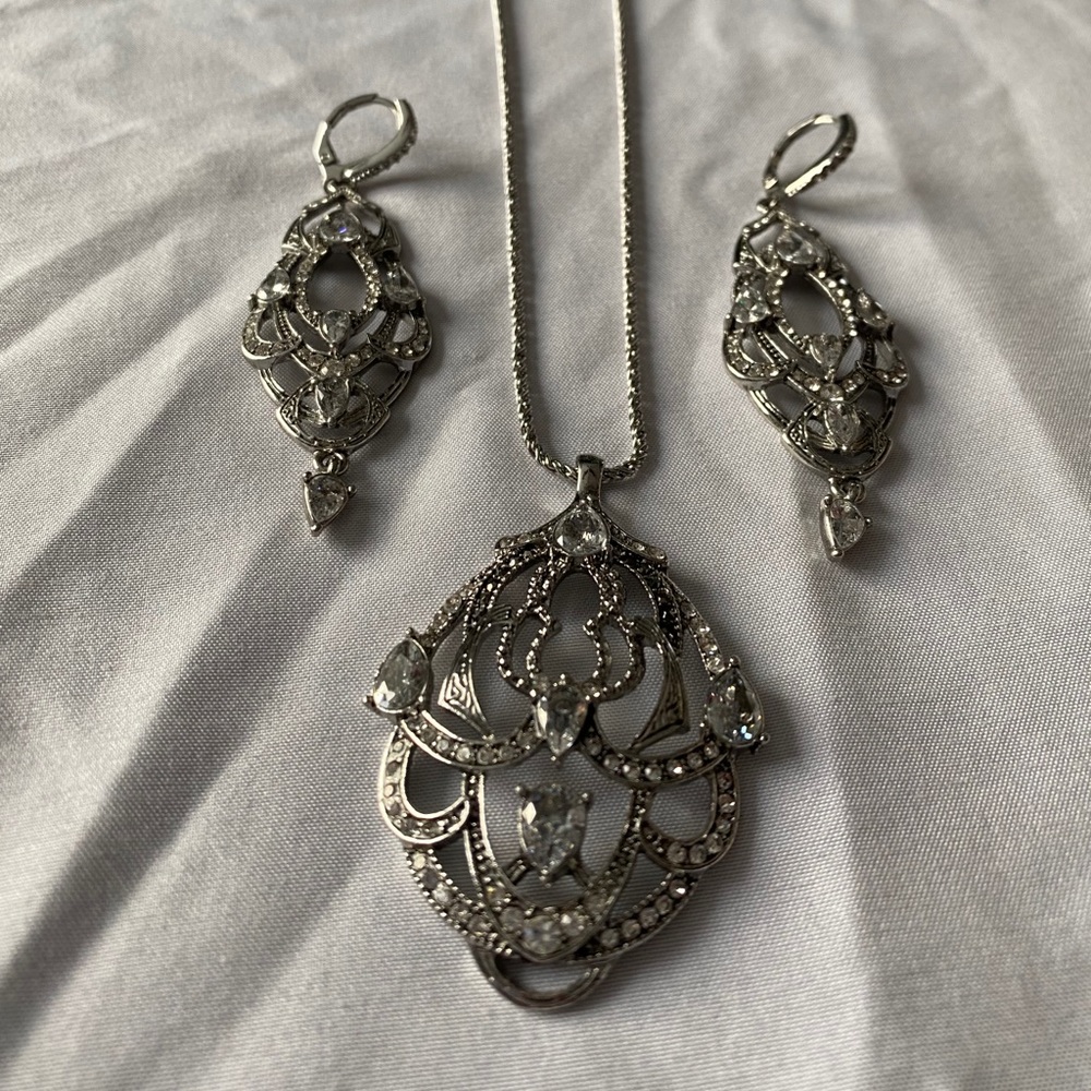 Chloe + Isabel Necklace with matching Earrings